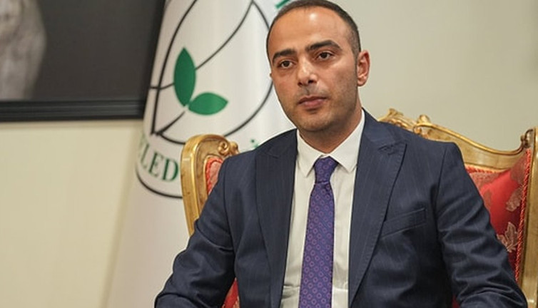Koltuğa geçen AKP’li başkanın ilk hamlesini görenler inanamadı! Seçim ile alamadıkları belediyeyi almışlardı...