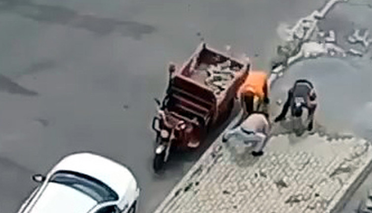 Bir bu eksikti! Bu da oldu: İstanbul’da kaldırım taşlarını çaldılar