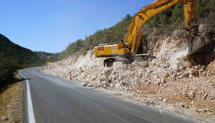 Pazarcık’ta yol çalışması