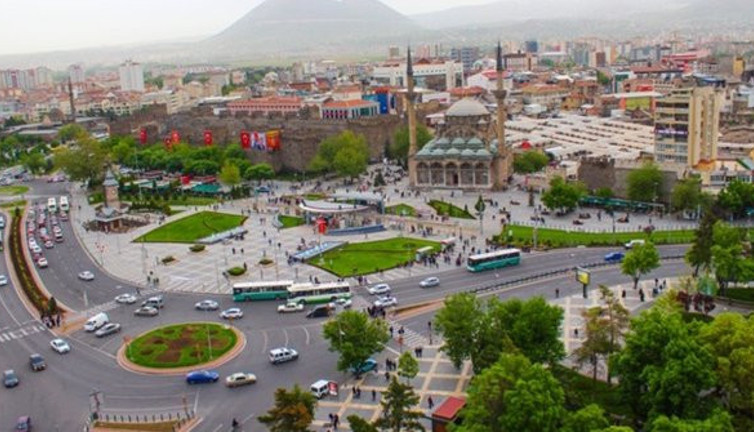Bir İstiklal Marşı skandalı daha!