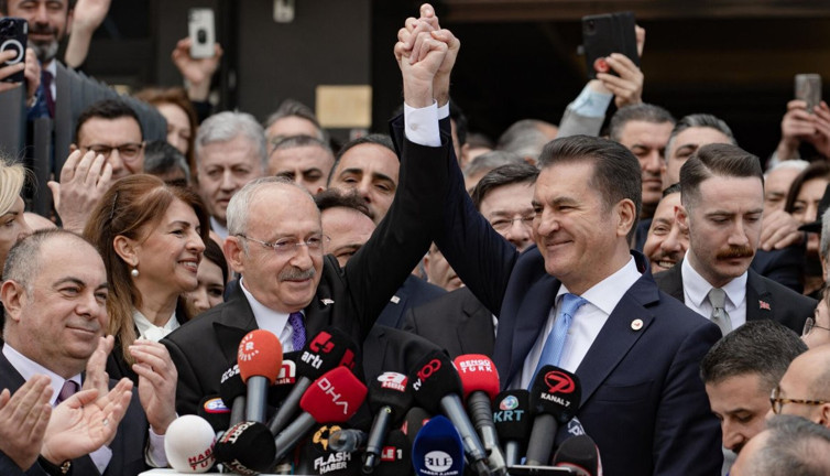 Sarıgül'ün Türkiye Değişim Partisi CHP ile birleşti