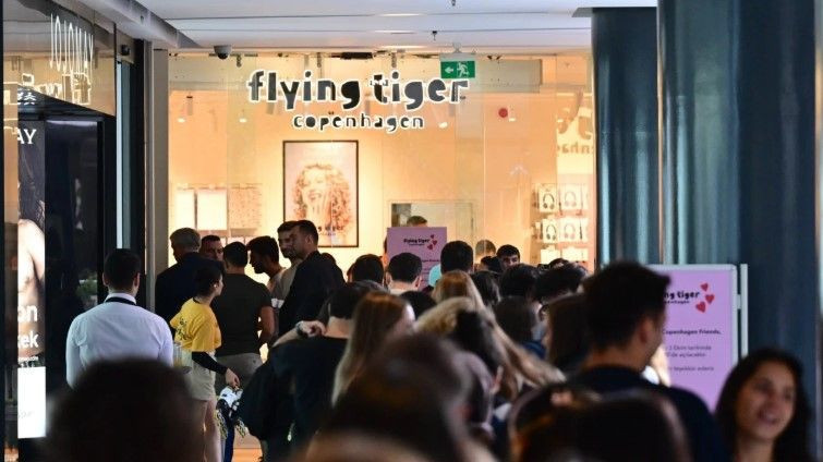 Dev marka Türkiye'ye yeni girmişti: 900 mağazalı imparatorluk satılıyor - Resim: 3