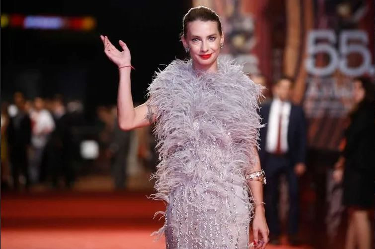 Sanat dünyası şaşkın: Tuba Ünsal’ın eski eşine vefası herkesi hayran bıraktı… Sare artık ortak - Resim: 7