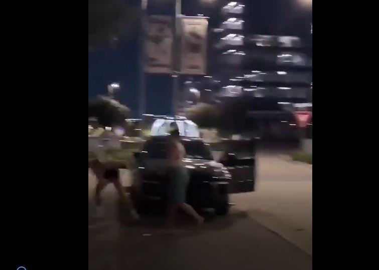 Viral görüntülerdeki TikTok fenomenleri değilmiş! Dubai’de saç saça baş başa dediler ama… - Resim: 7