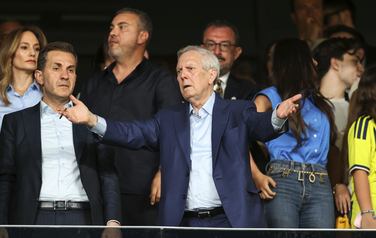 Aziz Yıldırım’a yıldız futbolcudan sürpriz telefon: Seçimi kazanır kazanmaz... - Resim: 2