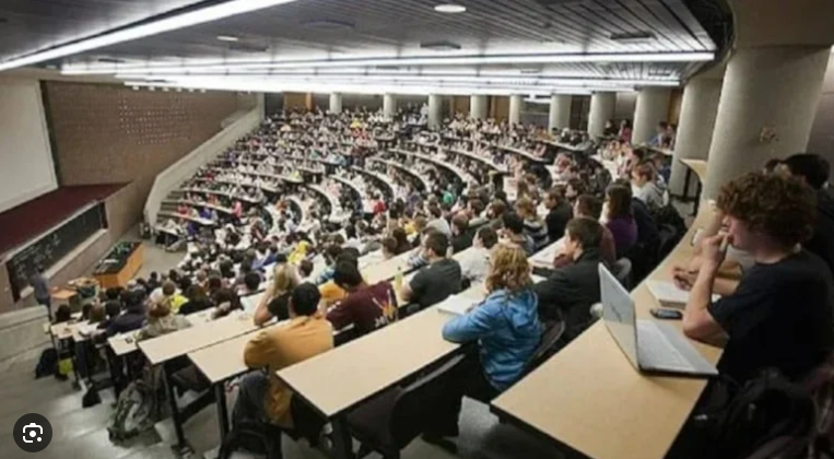 Tarihin en büyük öğrenci affı TBMM'ye geliyor: 7 buçuk milyon öğrenci yararlanacak: İşte detaylar - Resim: 1