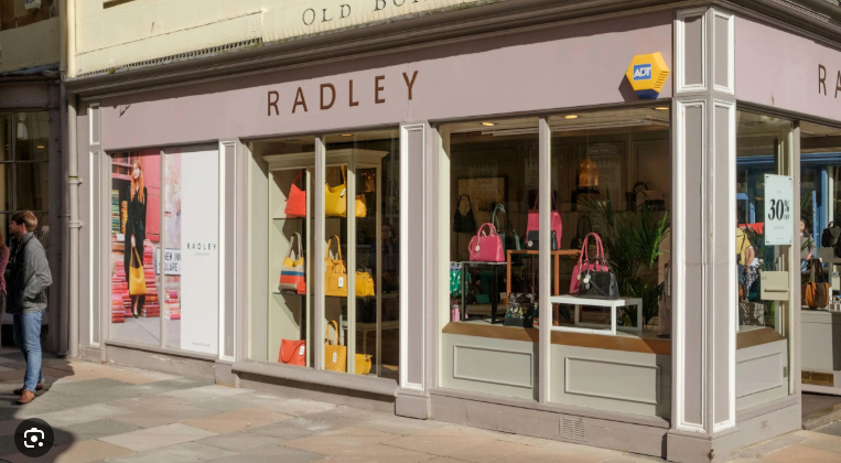 İngiliz moda devi Radley çöktü, anlaşmalar kurtarmadı: Yüzlerce kişi işsiz kalacak - Resim: 6