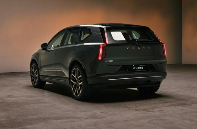 Kasımda Türkiye’de: Elektrikli SUV, meydan okuyan menzille geliyor - Resim: 12