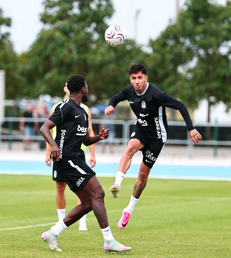 Beşiktaş Slovakya kampında çalışmalarını sürdürdü - Resim : 1