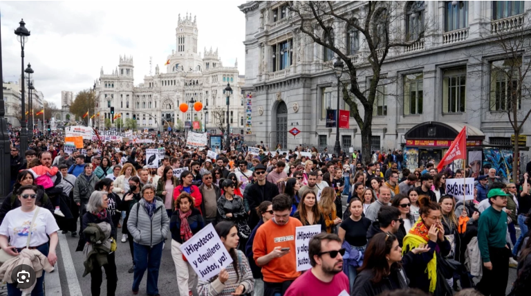 Kiracılar, 'kira ödememe eylemi' başlatıyor: Emlak şirketi çileden çıkardı - Resim: 9