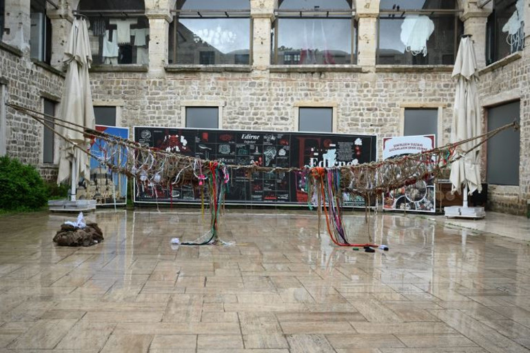 Edirne Bienali’nde geleneksel dokuma modern sanatla buluştu - Resim : 1