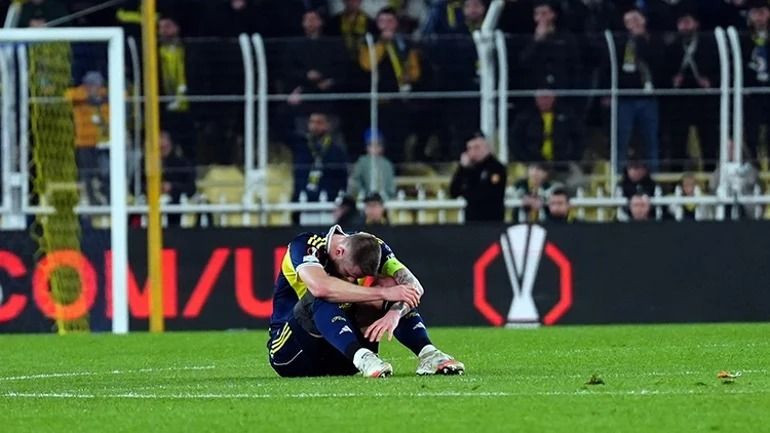 Fenerbahçe’de büyük deprem: Tedesco kara kara düşünüyor - Resim: 6