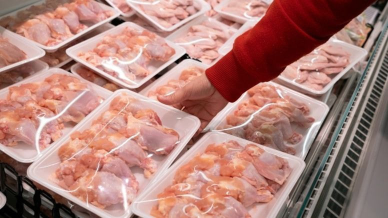 Marketlerdeki tavukların renkleri neden farklı? Nedeni belli oldu - Resim: 3