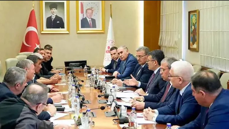 Madencinin maaşına ödemeyen şirkete devletin kasasından milyon dolarlık kıyak: Ayrıntılar ortaya çıktı - Resim : 1