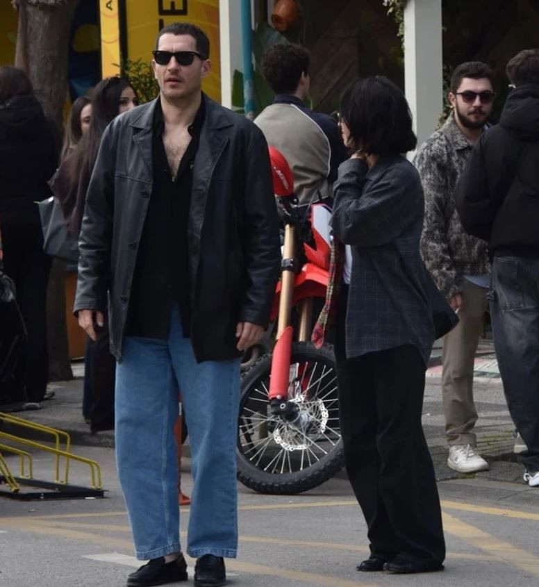 Yeraltı dizisinin Bozo’su Uraz Kaygılaroğlu kız arkadaşıyla Kadıköy’de yakalandı: Panik anları kameralara yansıdı - Resim: 4