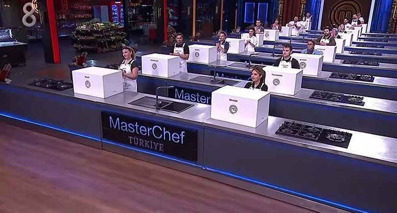 MasterChef'te gecenin kazananı belli oldu: İki yarışmacı eleme potasında - Resim: 11