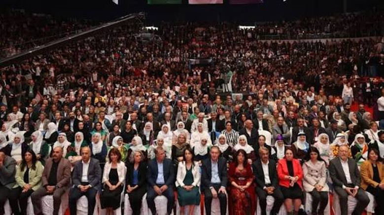 Kulis: DEM'in yeni programı Öcalan imzalı, İmralı'dan parti yönetimine - Resim : 1