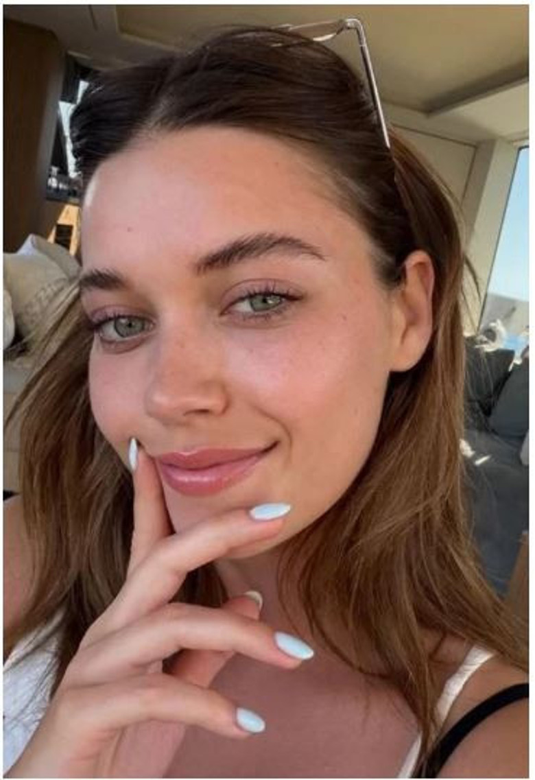 Afra Saraçoğlu'nun İtalya tatilinden pozlarına beğeni yağdı - Resim : 3