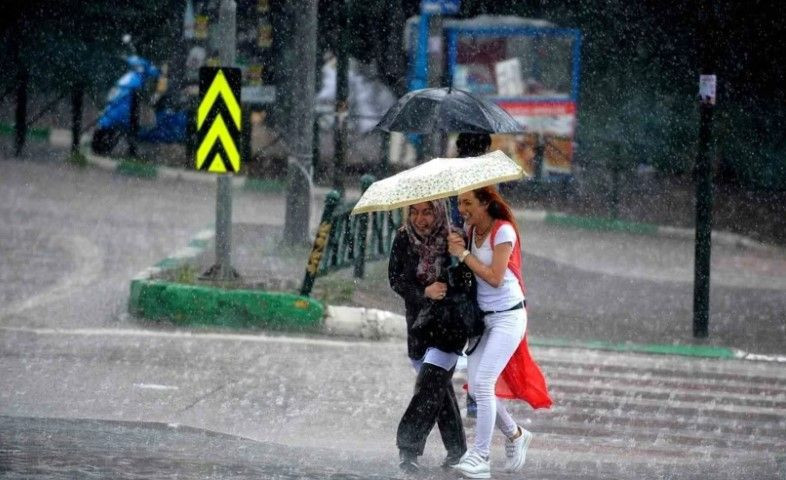 Meteoroloji tarih verip tek tek uyardı: Gök gürültülü sağanak yağış geliyor - Resim: 12