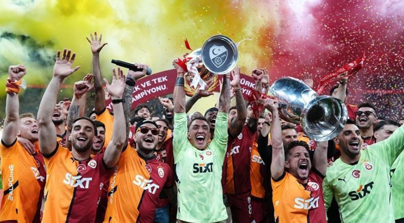 Efsaneler devreye girdi: Galatasaray’da Muslera ve Mertens’ten Şampiyonluk hamlesi - Resim: 5