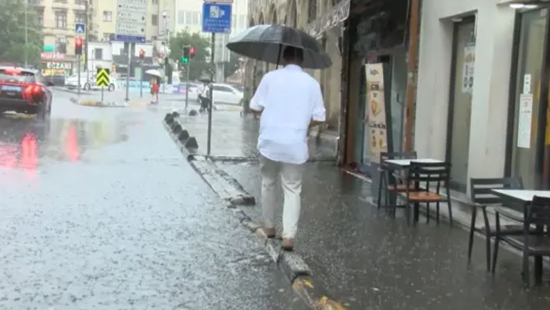 Meteoroloji il il uyardı: 30 ilde gök gürültülü sağanak yağış - Resim: 24