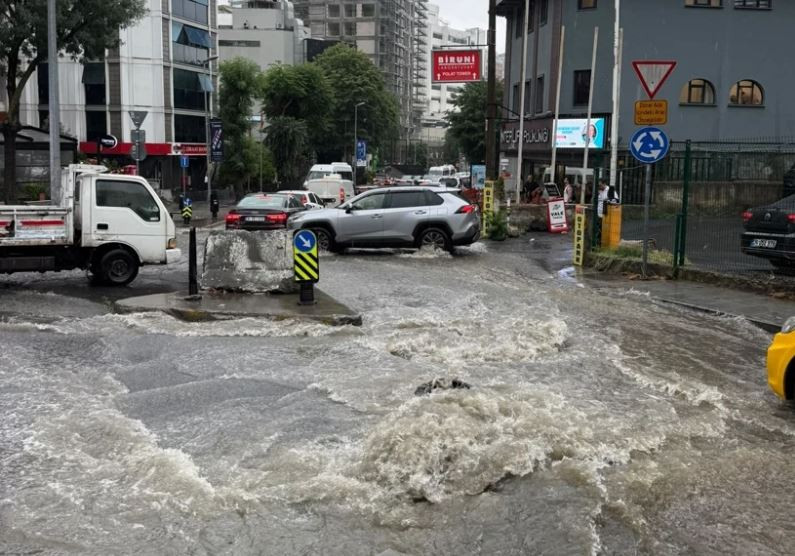 İki tehdit arasında İstanbul: Bugünü sel yarını yangın - Resim : 1