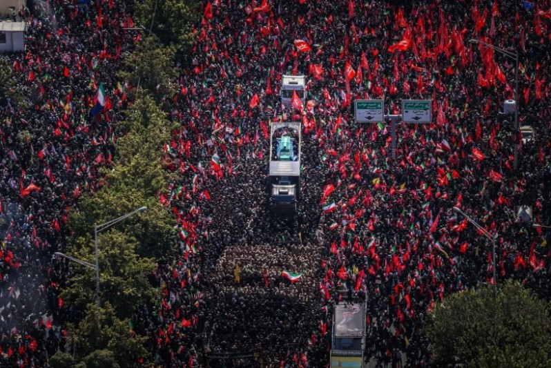 Hamaney'in cenazesinde güvenlik alarmı: 37 yıl önceki olaylar unutulmadı - Resim : 5