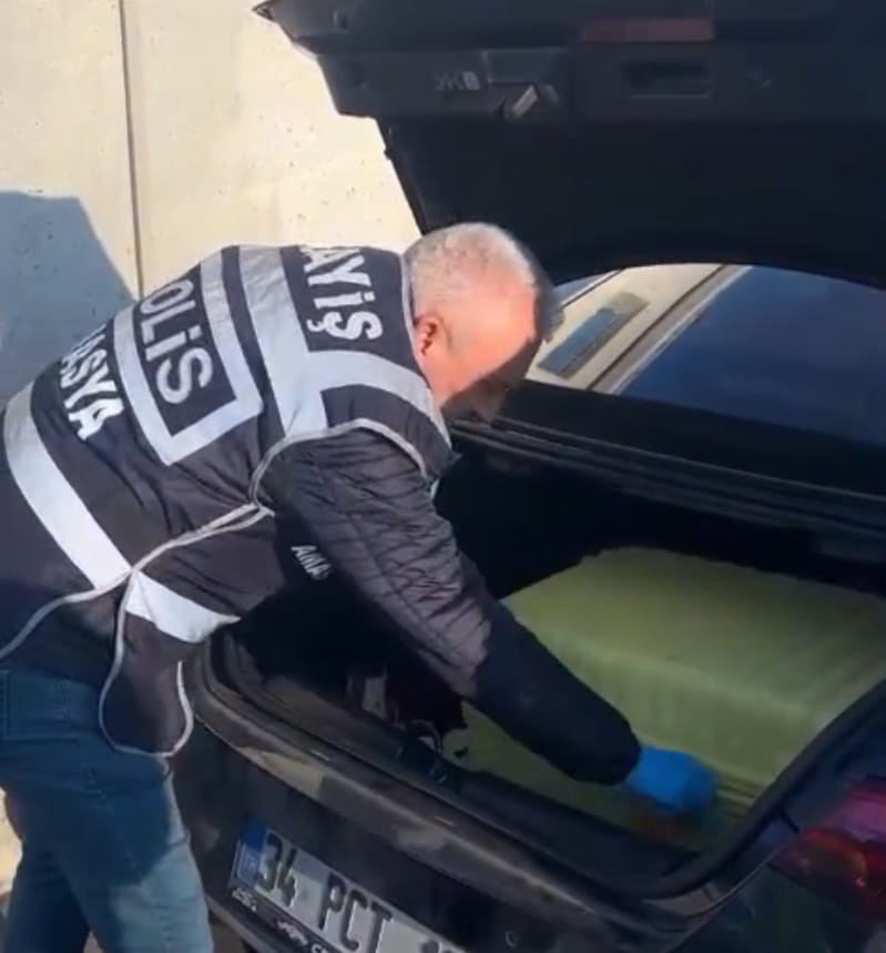 Kredi kartı şebekesinden bankacı çıktı: Milyonluk vurgun - Resim : 6