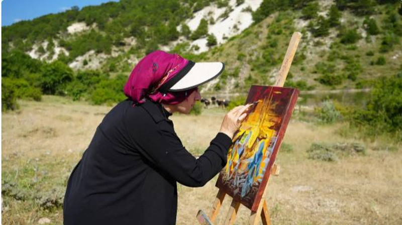 Saçından fırça yaptı, Türkiye'nin 