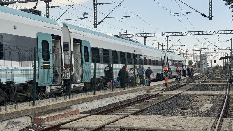Milli elektrikli tren yeni hatta: Halkalı-Uzunköprü seferleri başladı - Resim : 1