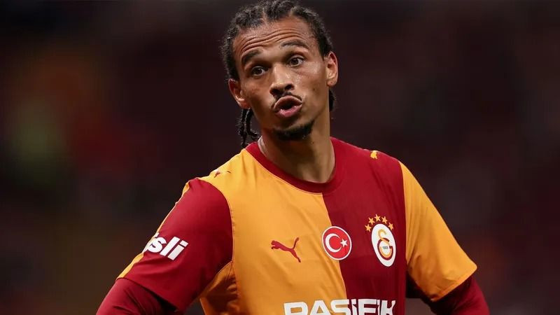 Okan Buruk yıldız oyuncuya neşteri vurdu: Yedek kulübesi yolu gözüktü - Resim: 7