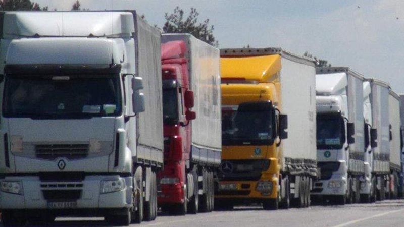 AB'den Türk TIR'larına 90 gün engeli: 25 bin şoför sınırdan dönüyor - Resim : 1