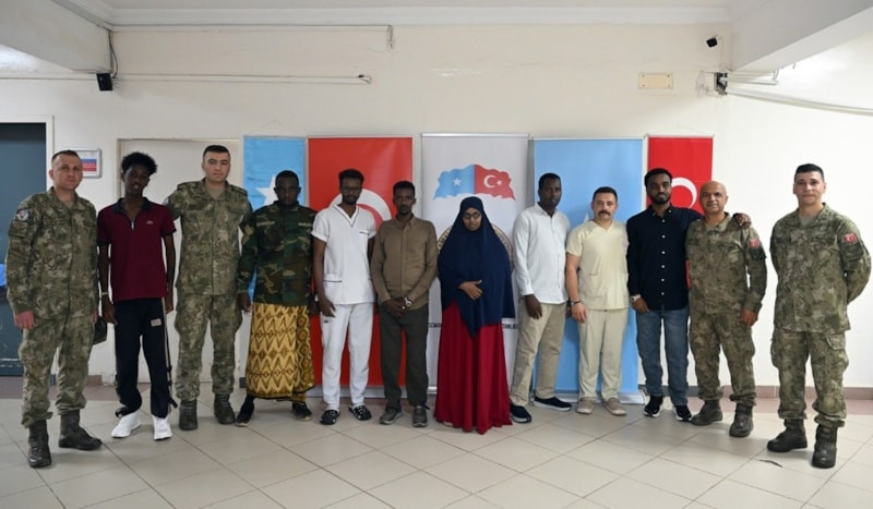 MSB'den Somalili 5 gaziye protez desteği - Resim : 2