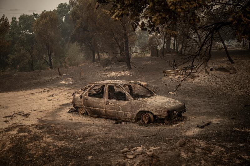 Fransa ve İspanya alevlere teslim: AB'den hava ve kara desteği - Resim : 1