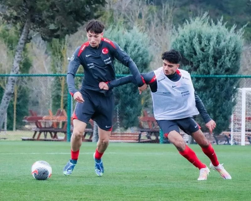 Galatasaray ve Fenerbahçe, milli futbolcu için transfer yarışında - Resim: 9