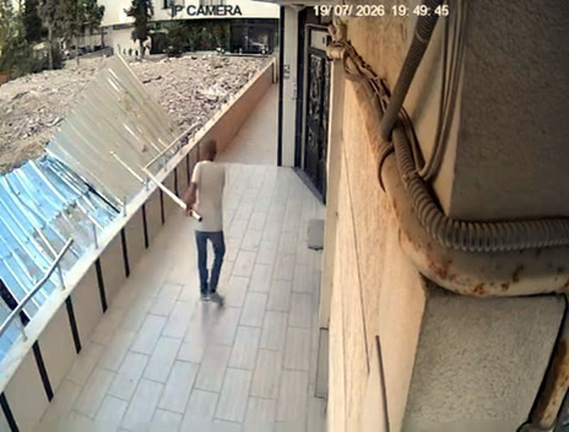 Avcılar’da korkuluk hırsızları uyuşturucuyla yakalandı - Resim : 2