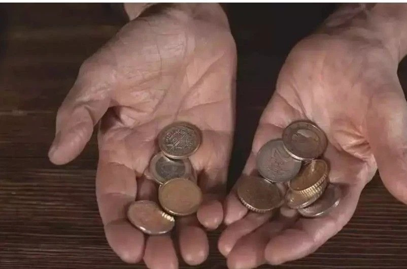 Yıllarca kavanozda sakladı: Açık artırmada 39 milyon TL'ye satıldı - Resim : 2
