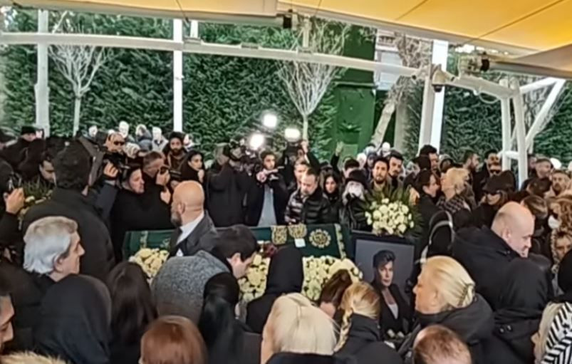 Fatih Ürek'e son veda: Cenazede gözyaşları sel oldu… - Resim: 17