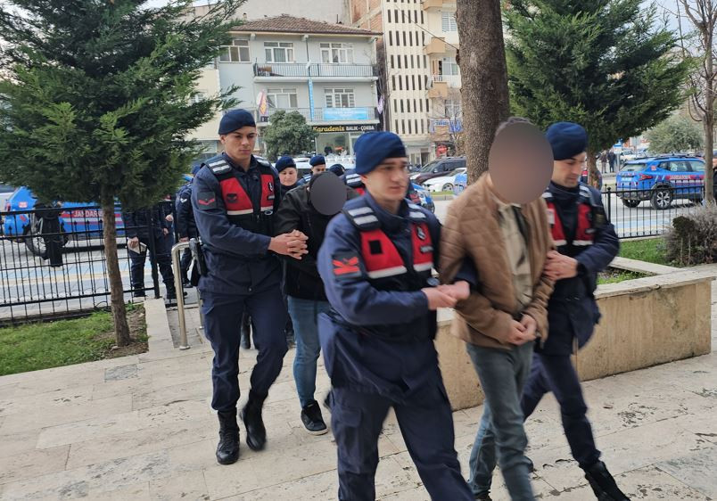 &lsquo;Ateş&rsquo; kodlu berberin 100 milyonluk liralık imparatorluğu &ccedil;&ouml;kertildi: Gizli transferin perde arkası - Resim : 3