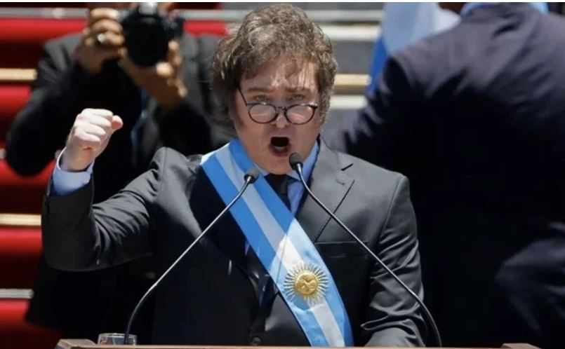 Arjantin Devlet Başkanı şarkı söyledi ülke karıştı - Resim: 2