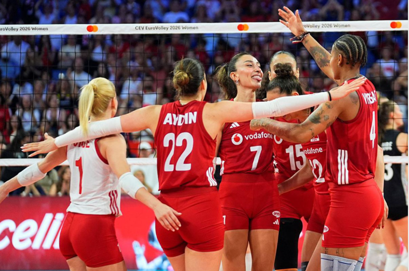 Filenin Sultanları namağlup liderlik peşinde: Rakip Polonya - Resim : 1