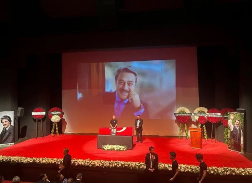 Türk sinemasının çınarı Kadir İnanır'a veda - Resim : 1