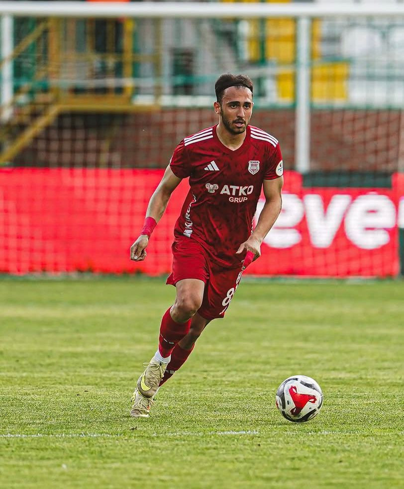 Süper Lig iddiasındaki takımda futbolcular boykot kararı aldı: İdmana çıkmıyorlar - Resim: 4