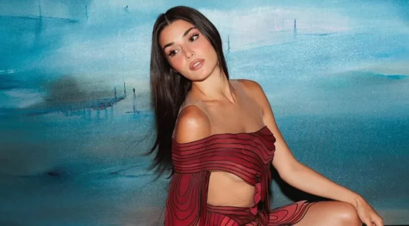 Hande Erçel imajını değiştirdi: Platin sarı saçlarıyla kamera karşısına geçti - Resim: 2