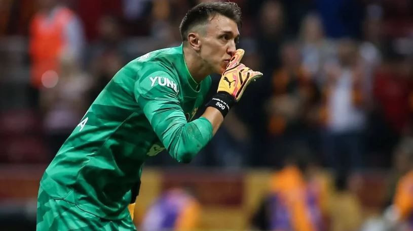 Efsaneler devreye girdi: Galatasaray’da Muslera ve Mertens’ten Şampiyonluk hamlesi - Resim: 8