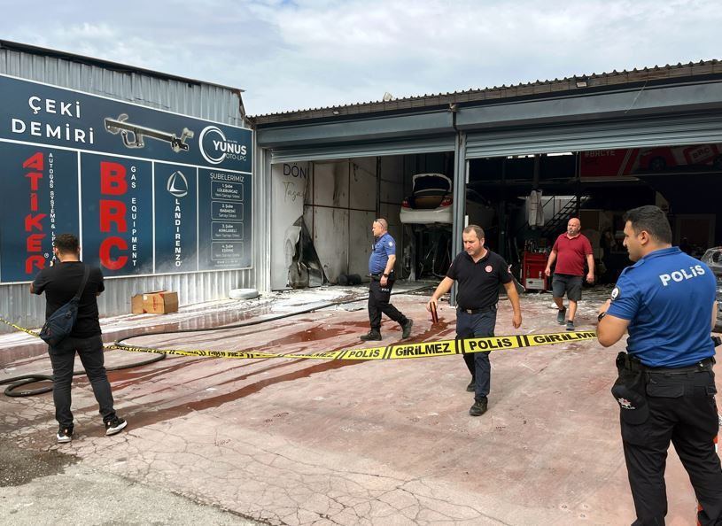 Edirne’de LPG tankı bomba gibi patladı: Bakım yaparken alevlerin arasında kaldılar - Resim: 4