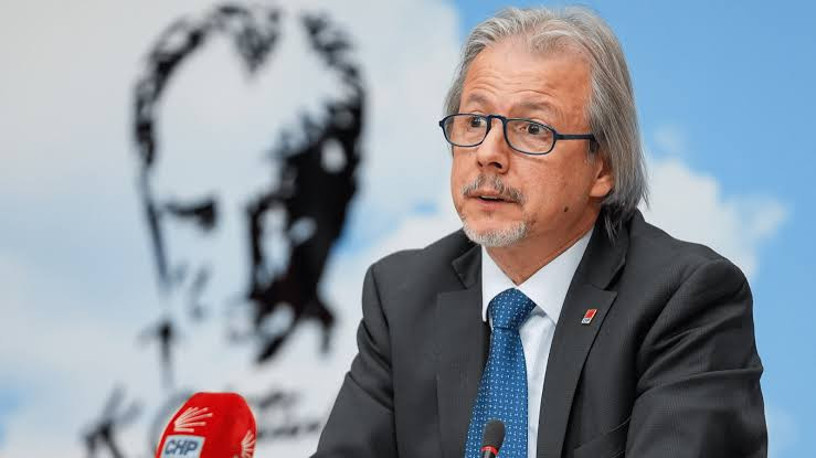 Prof. Uzgel'den Erdoğan'a BM eleştirisi: Siz reisinize ağlarken Türkiye masada yok - Resim : 1