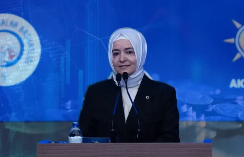 Fatma Betül Sayan Kaya AK Parti'den istifa etti - Resim : 1