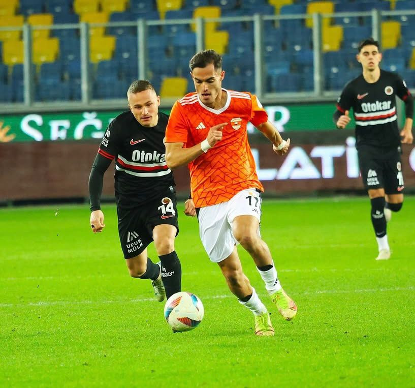 TFF 1. Lig'de küme düşen takımda yedekti: Performansıyla takımını Süper Lig'de tuttu - Resim : 4