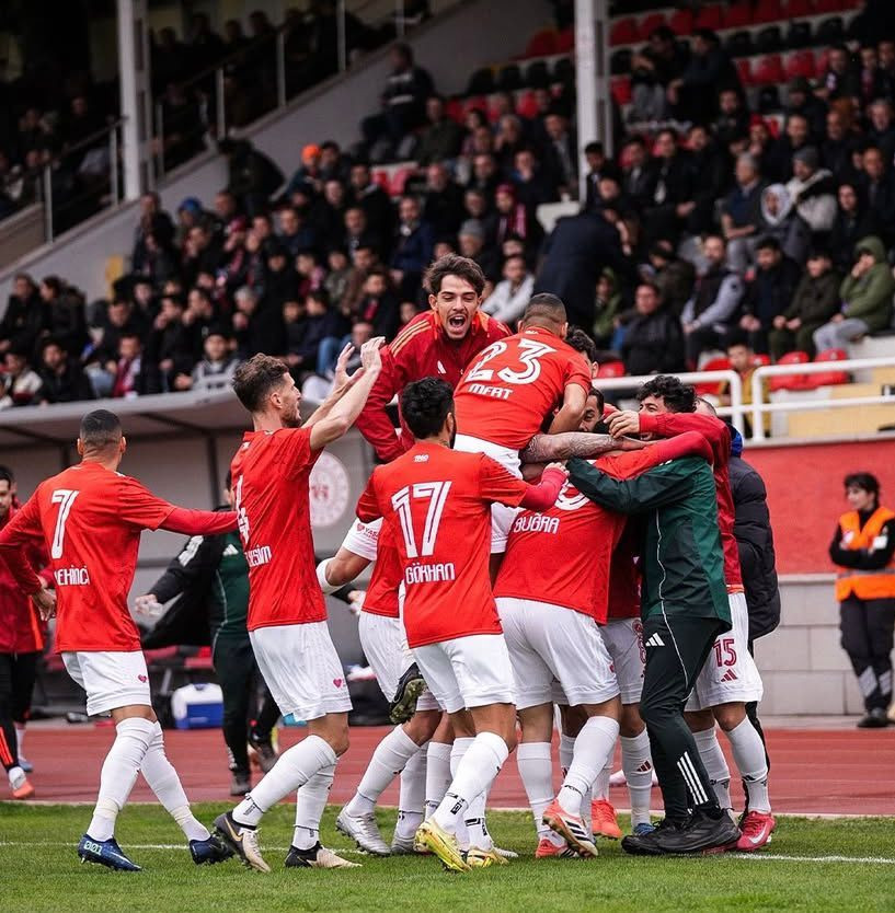 Kerim Frei de golünü attı şampiyon oldular: Muhteşem dönüşle TFF 1. Lig'e yükselen ilk takım... Son saniye golü - Resim: 2